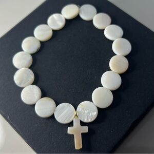 Natural Shell Beaded Bracelet with Cross Pendant